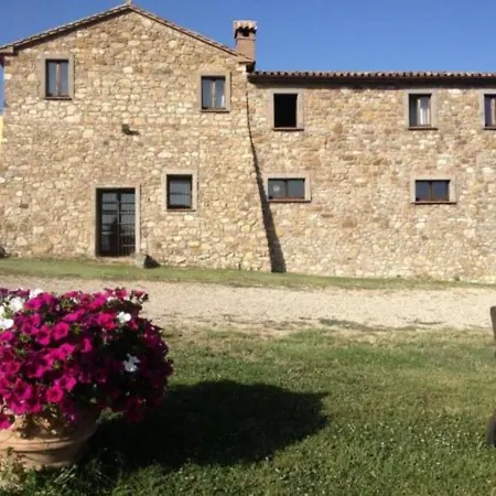 In Holiday House - Holidayfarm With Swimmingpool Maison d'hôtes *